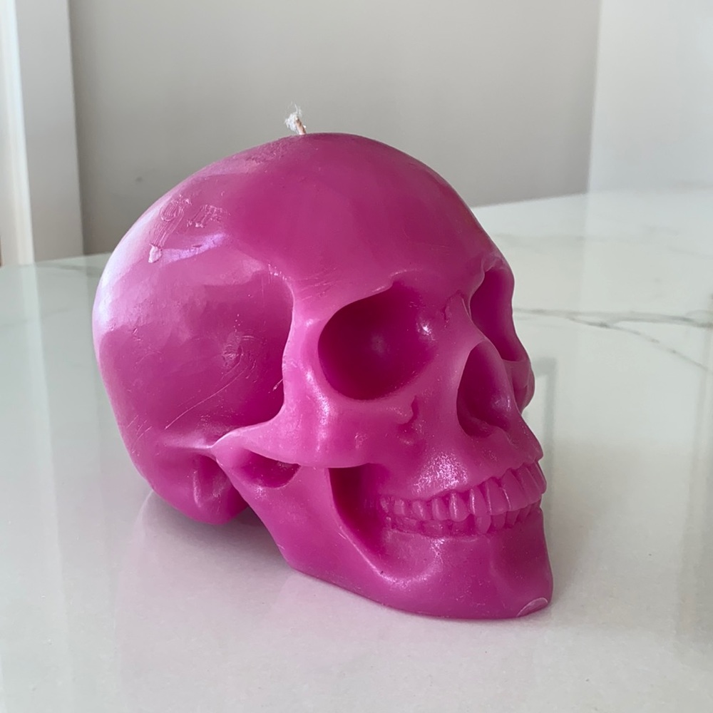 D.L. & Co. Large Skull Candle